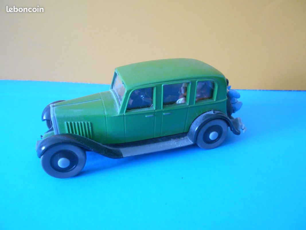 Miniature Tintin- L'automitrailleuse blindée Le lotus bleu - Collection