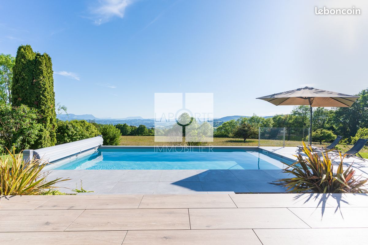Maison 7 pièces 194 m² · à Fillière · 194 m² · 1 290 000 €