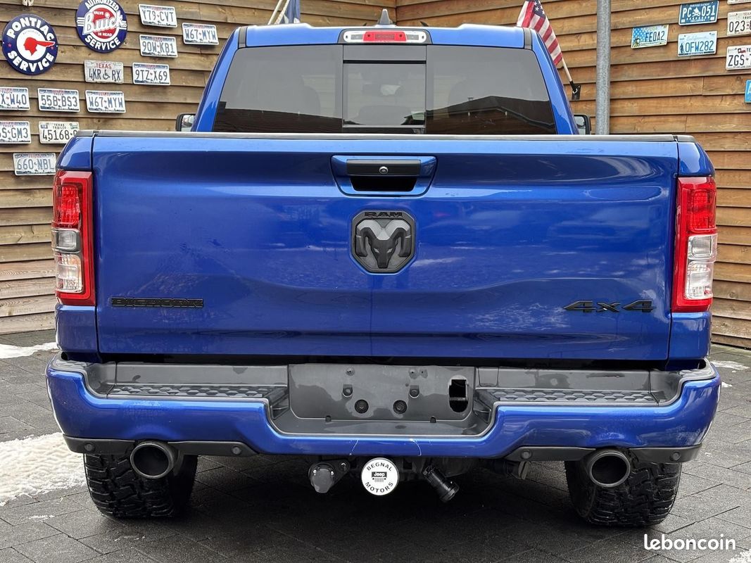 Dodge RAM 1500 Big Horn Punisher 5.7 V8 HEMI 401 ch 4x4 – GPL – CarPlay – Attelage (image 5)