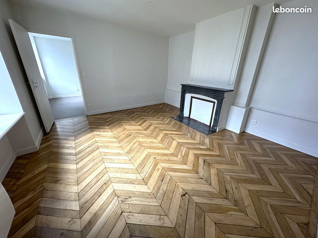 Local commercial 460 m² · à Clermont-Ferrand · 460 m² · 985 000 €