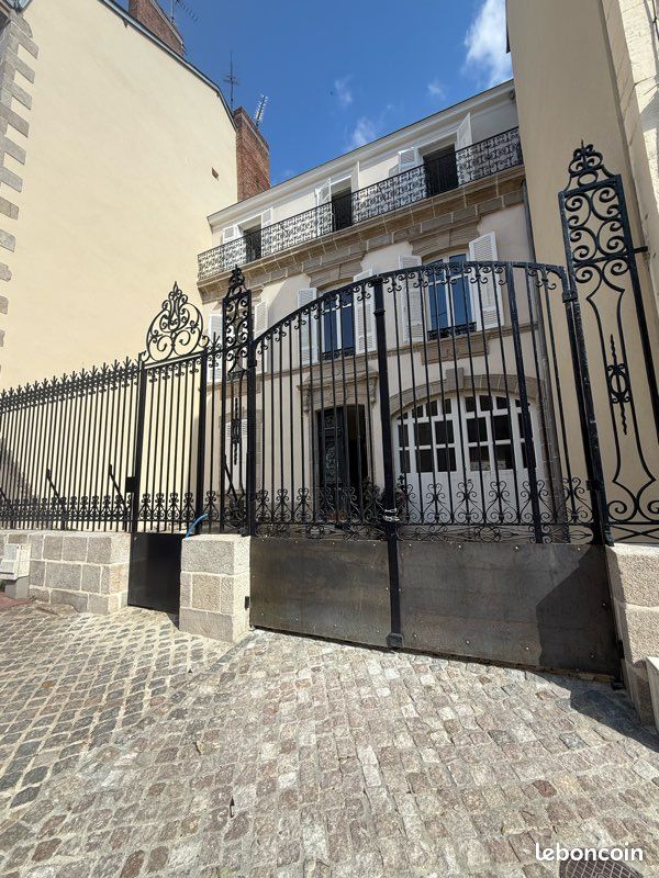 Maison 12 pièces 225 m² · à Limoges · 225 m² · 755 000 €
