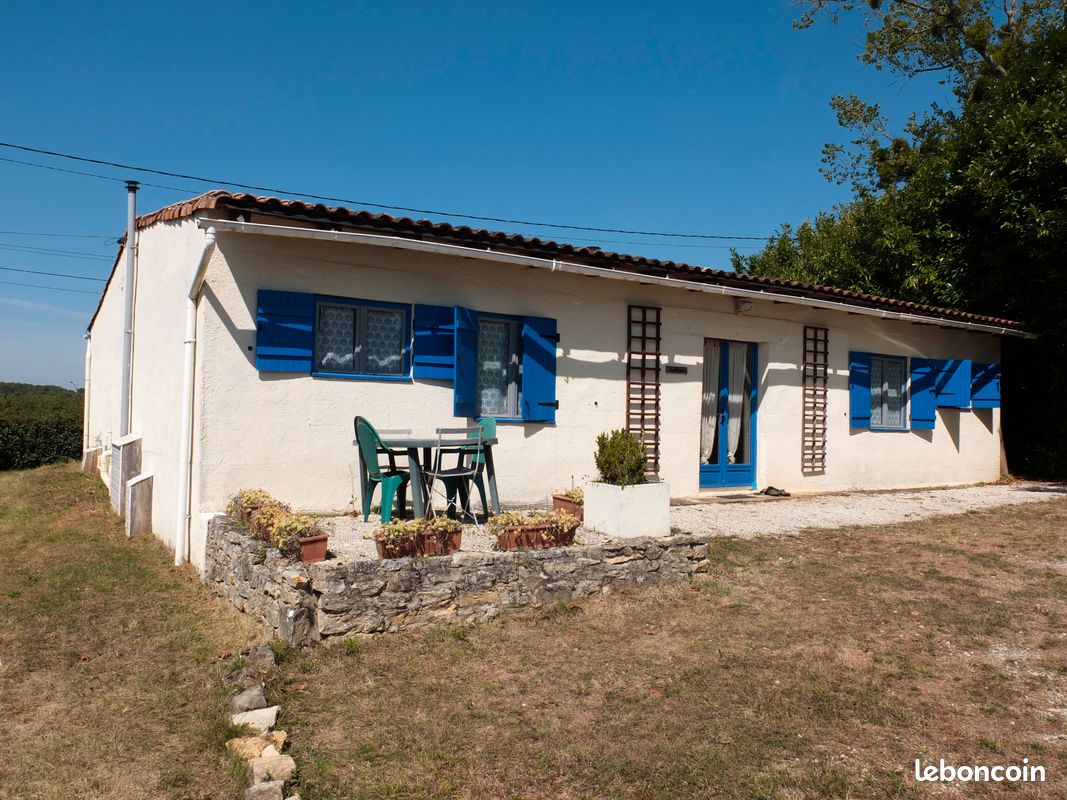 Maison 8 pièces 150 m² · à Les Adjots · 150 m² · 110 000 €