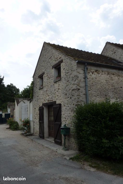 Maison 2 pièces 34 m² · à Saint-Sauveur-sur-École · 34 m² · 700 €