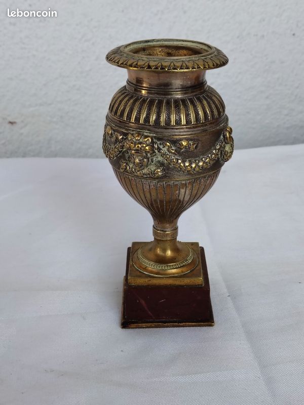 Lot De 3 Bougeoirs Anciens – Centre Argenté – Rétention D'eau – À Voir
