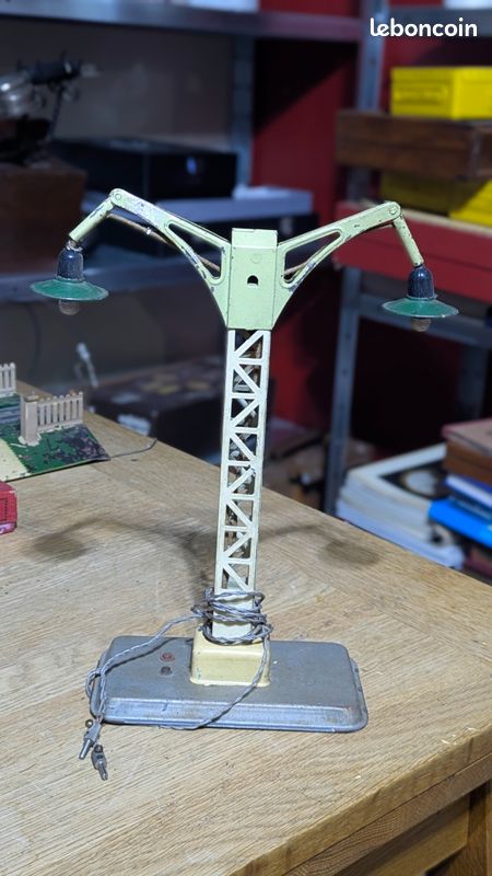 POTEAUX DE LAMPADAIRES antiques faciles ?? assembler avec lumi??res