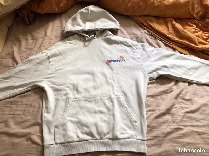 Sweat à capuche blanc (image 1)