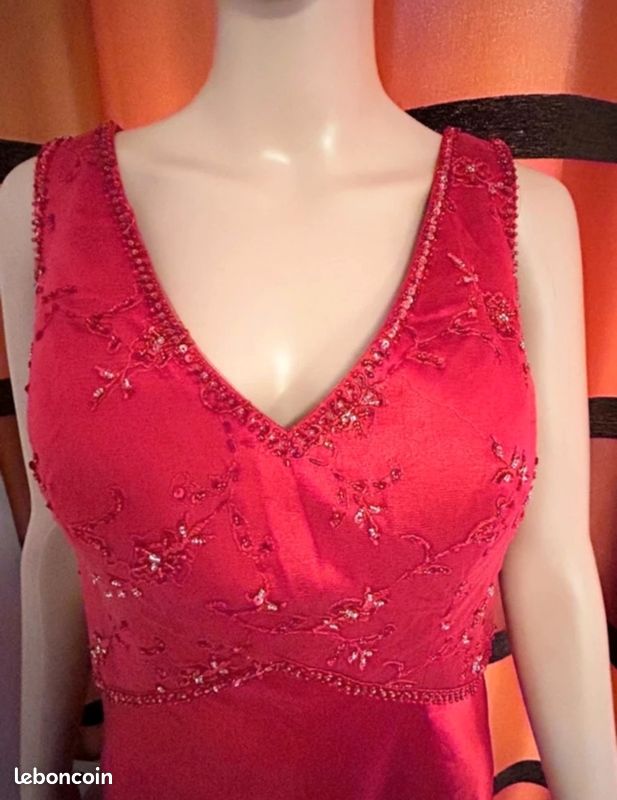 Robe de soirée longue rouge satinée avec étole assortie - Taille M (38) (image 10)
