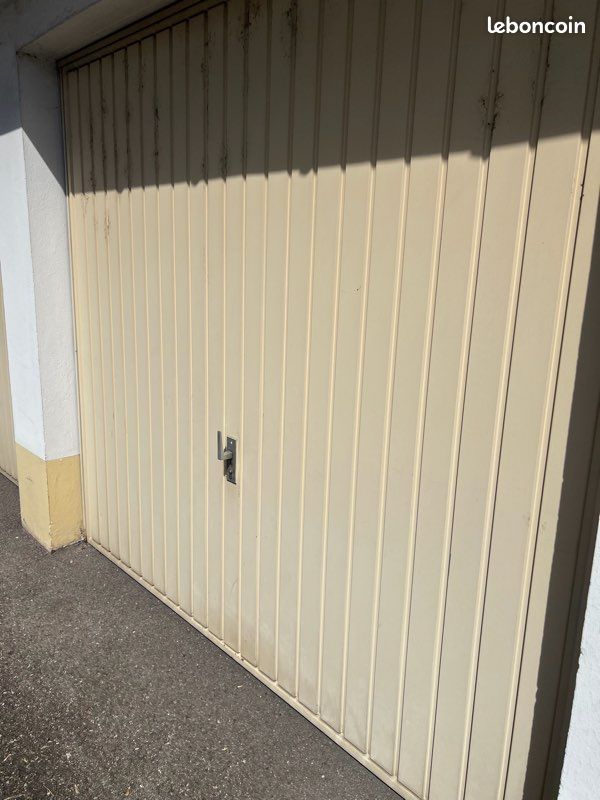 Parking 1 pièce 15 m² · à Saint-Louis · 15 m² · 150 €/mois