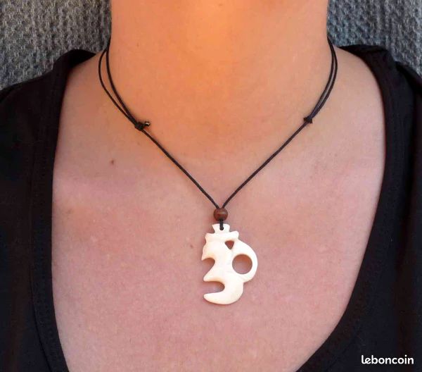 Collier pendentif Om Aum en os de buffle (image 2)