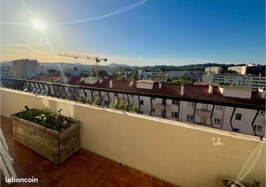 Appartement 3 pièces 65 m² · à Toulon · 65 m² · 160 000 €