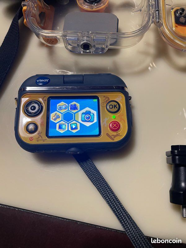 Kidizom action cam 180 + housse de protection (image 1)