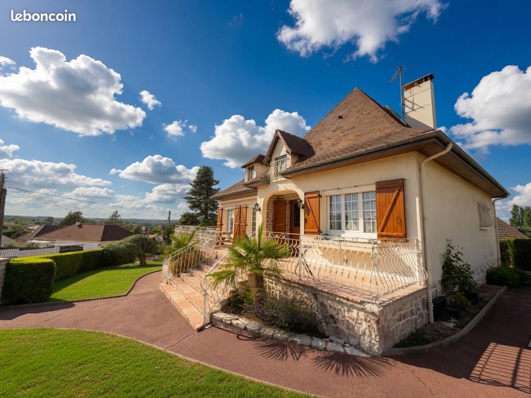 Maison 6 pièces 167 m² · à Dordives · 167 m² · 240 000 €