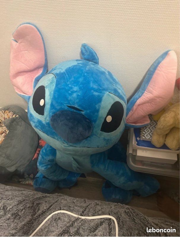 GÉANT doudou Stitch (image 1)