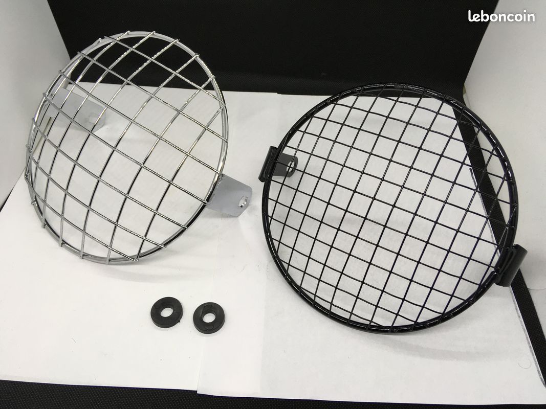 Grille de phare moto (image 1)