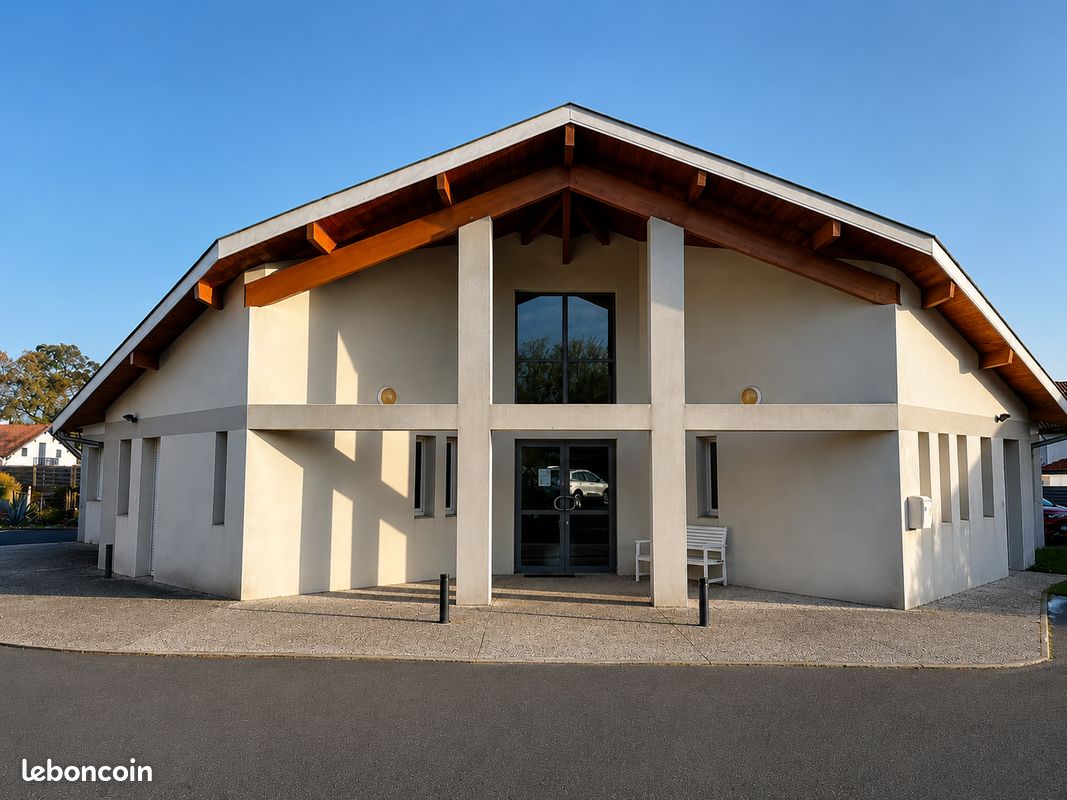 Maison 2 pièces 208 m² · à Saugnac-Et-Cambran · 208 m² · 330 000 €