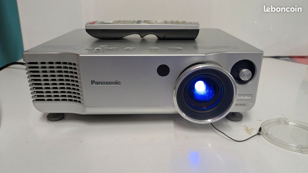 Vidéoprojecteur Panasonic PT-AE900E – Haute Définition (image 3)