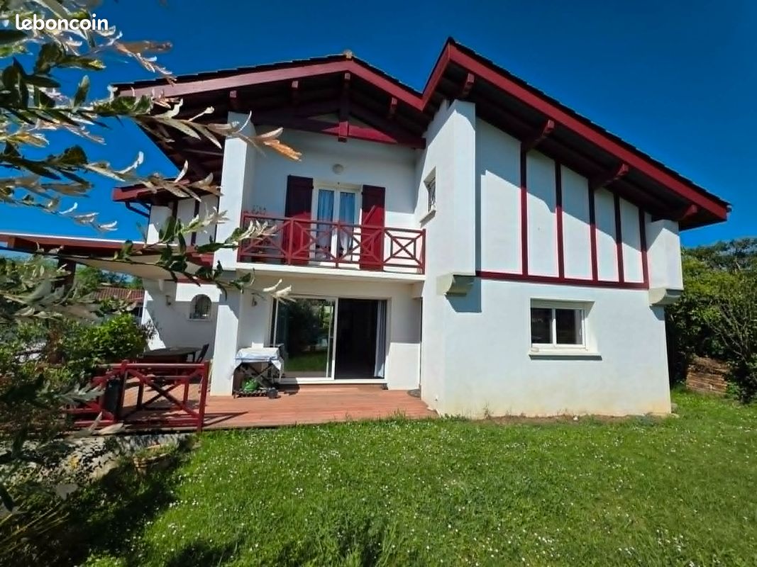 Maison 6 pièces 141 m² · à Urt · 141 m² · 540 000 €