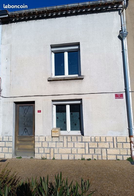 Maison 5 pièces 103 m² · à Montcaret · 103 m² · 99 999 €