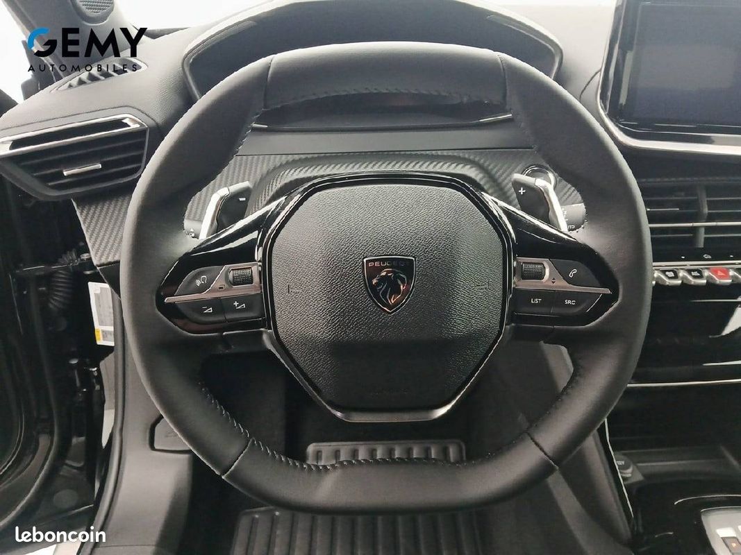 PEUGEOT 2008 Hybrid 145 e-DCS6 Allure (image 13)