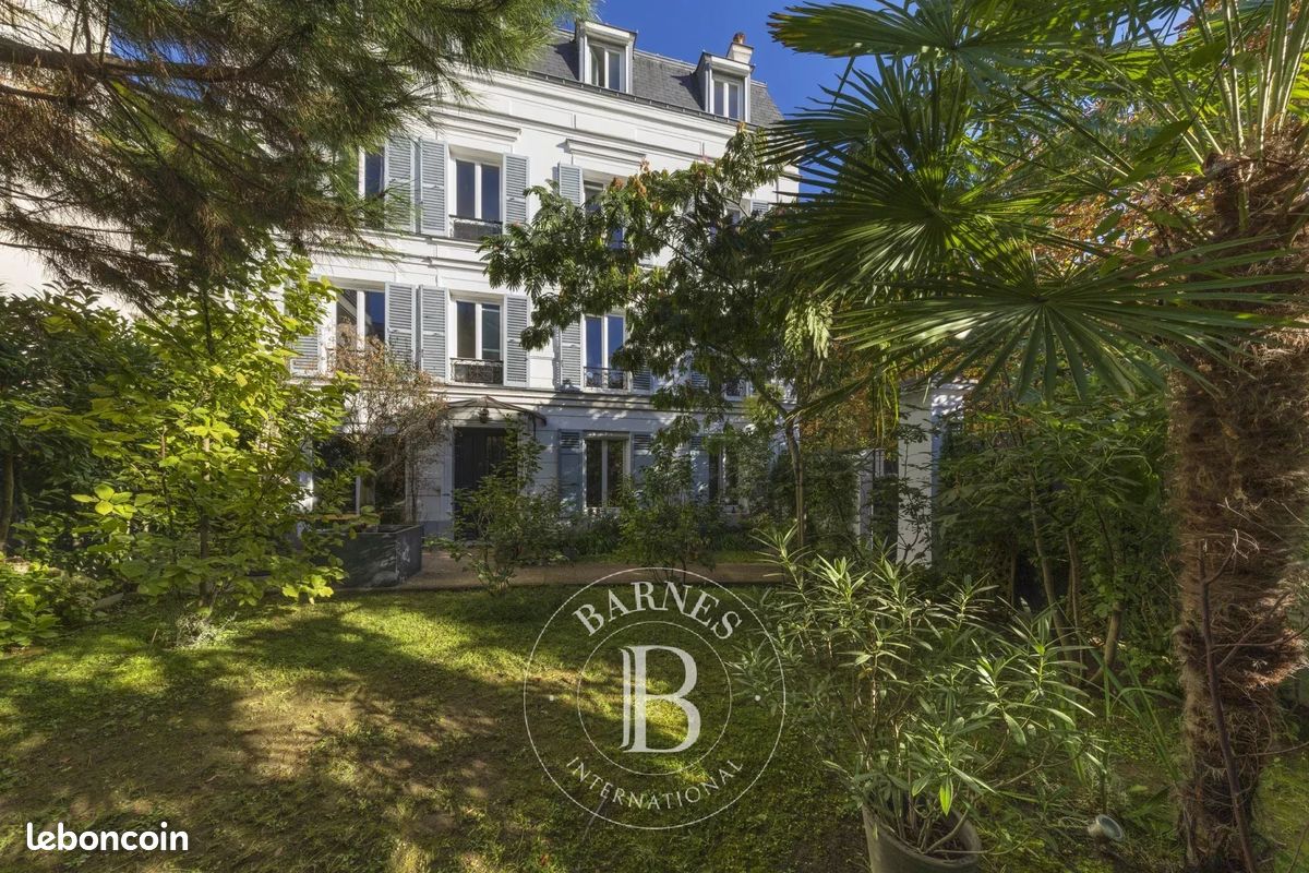 Maison 8 pièces 206 m² · à Saint-Cloud · 206 m² · 1 630 000 €