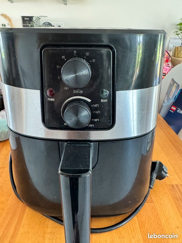 Air fryer (image 1)