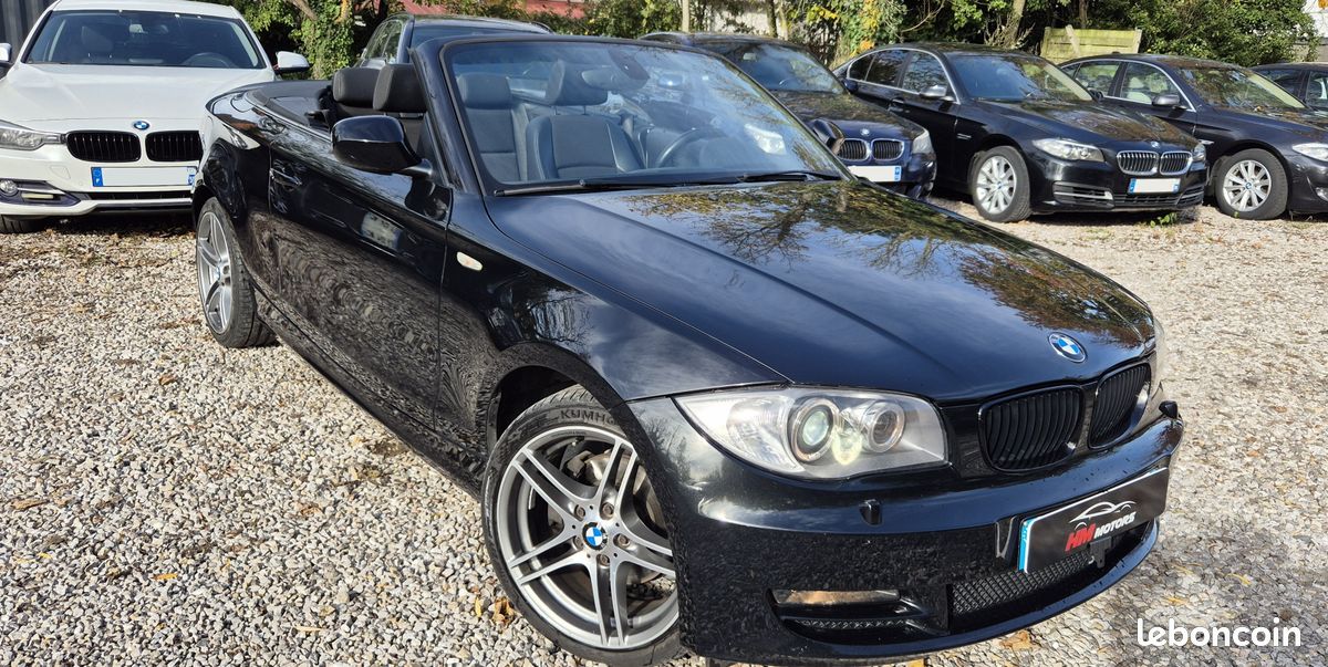 TRES BELLE BMW 120I ESSENCE SERIE 1 CABRIOLET E88 170 CH FINITION SPORT 2010 seulement 114 000 KM CUIR REGULATEUR XENON CARNET COMPLET BMW 10 490 (image 1)