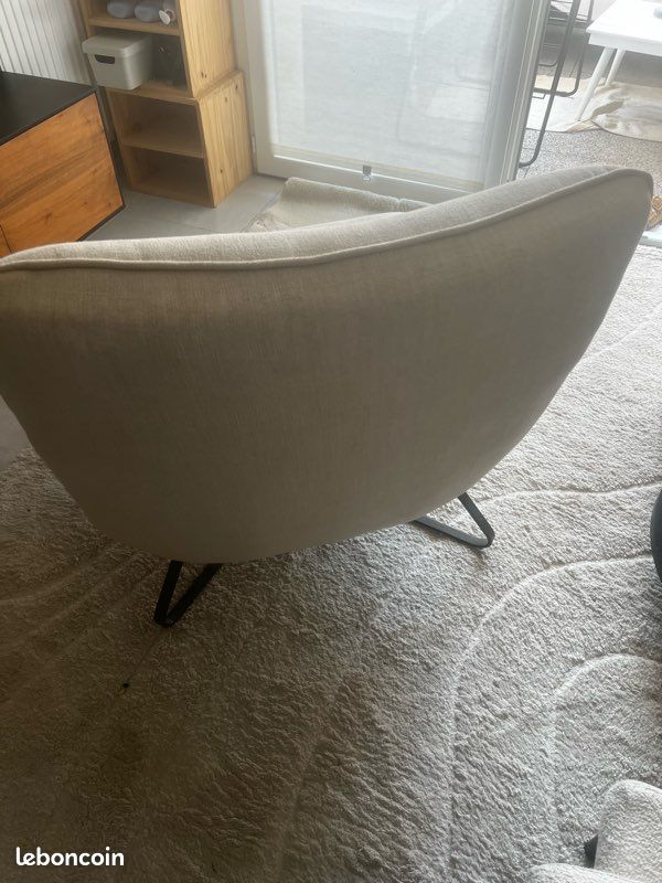 Fauteuil [URL masquée pour votre sécurité] Helma – Tissu écru – Design contemporain (image 3)