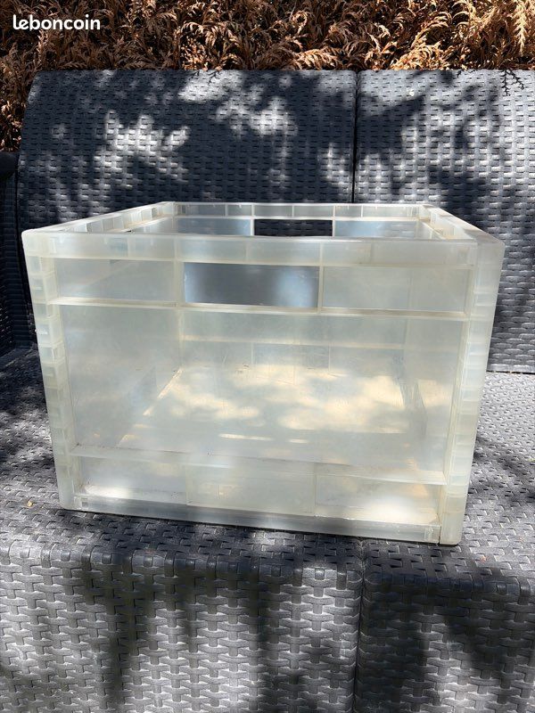 Caisse en plastique carré (image 1)
