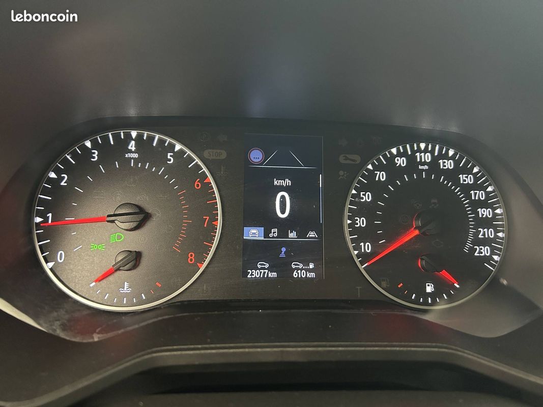 RENAULT Clio TCe 90 Equilibre (image 17)