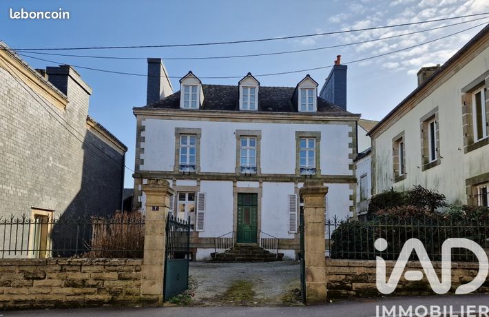 Maison 10 pièces 196 m²