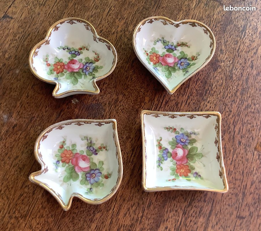 Mini cendriers en porcelaine estampillée (image 1)