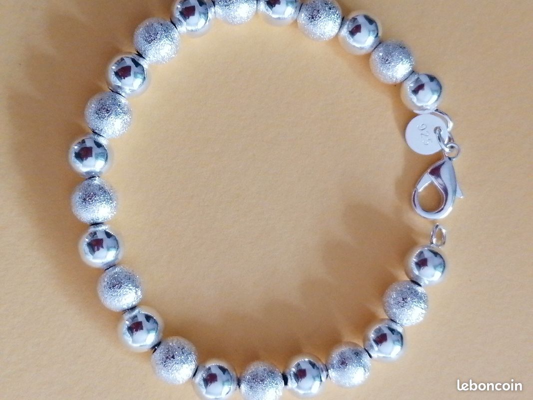 Bracelet argenté (image 3)
