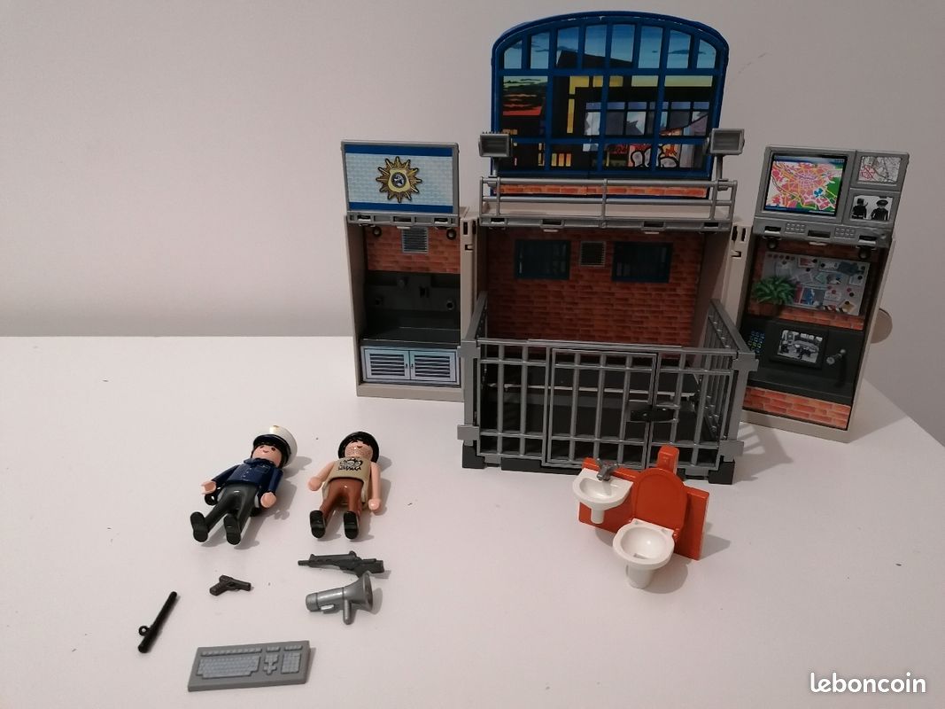 Playmobil 5421 poste de police (image 1)