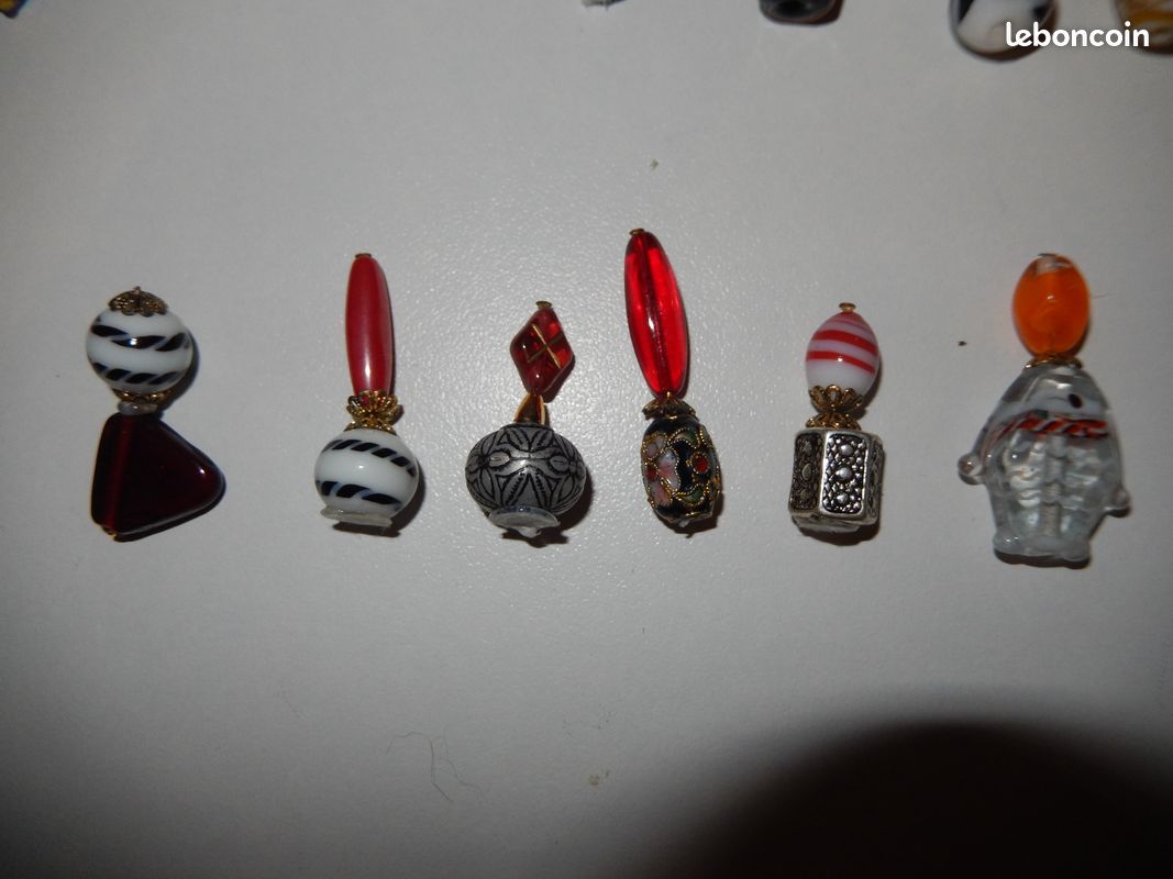 Lot perles montage flacon parfum tons rouge (image 1)