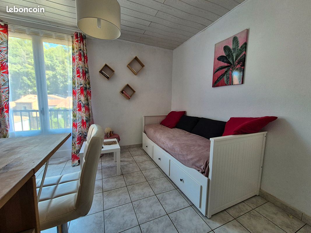 Appartement 1 pièce 15 m² · à Rennes-les-Bains · 15 m² · 380 €