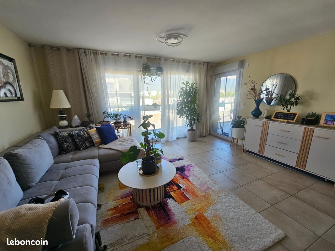 Appartement 2 pièces 54 m² · à Saint-Genis-Pouilly · 54 m² · 1 700 €/mois