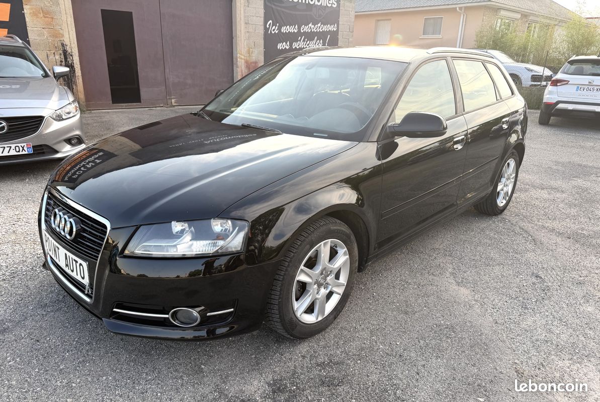 Audi A3 1.6 TDI 105 CH AMBIENTE (image 1)