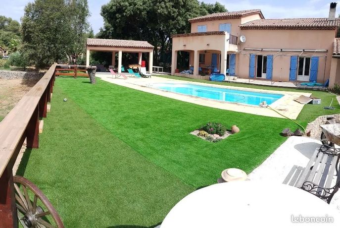Villa 3 pièces 220 m²