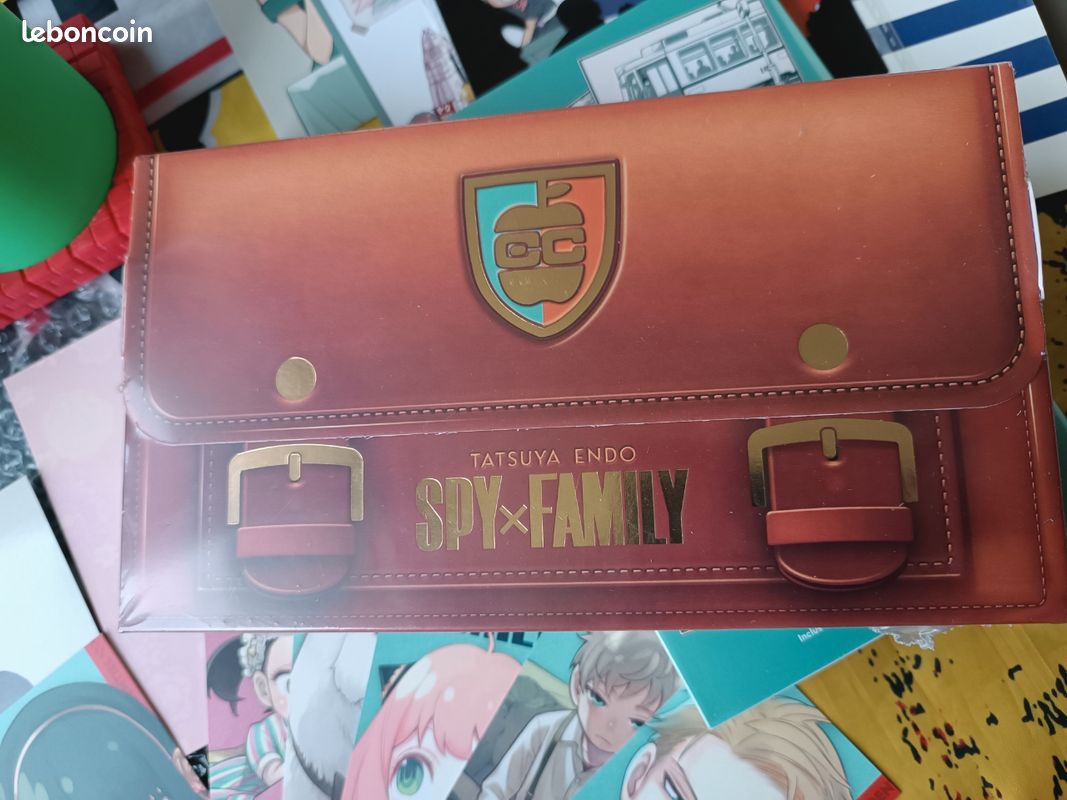 Full collector Manga Spy x family (image 10)