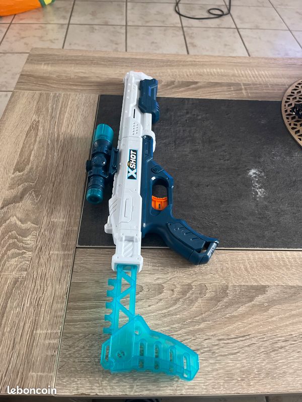 Pistolet x shot (image 1)