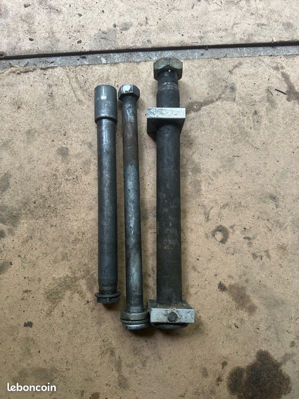 Axes de roue + bras oscillant 250 kxf 2014 (image 1)