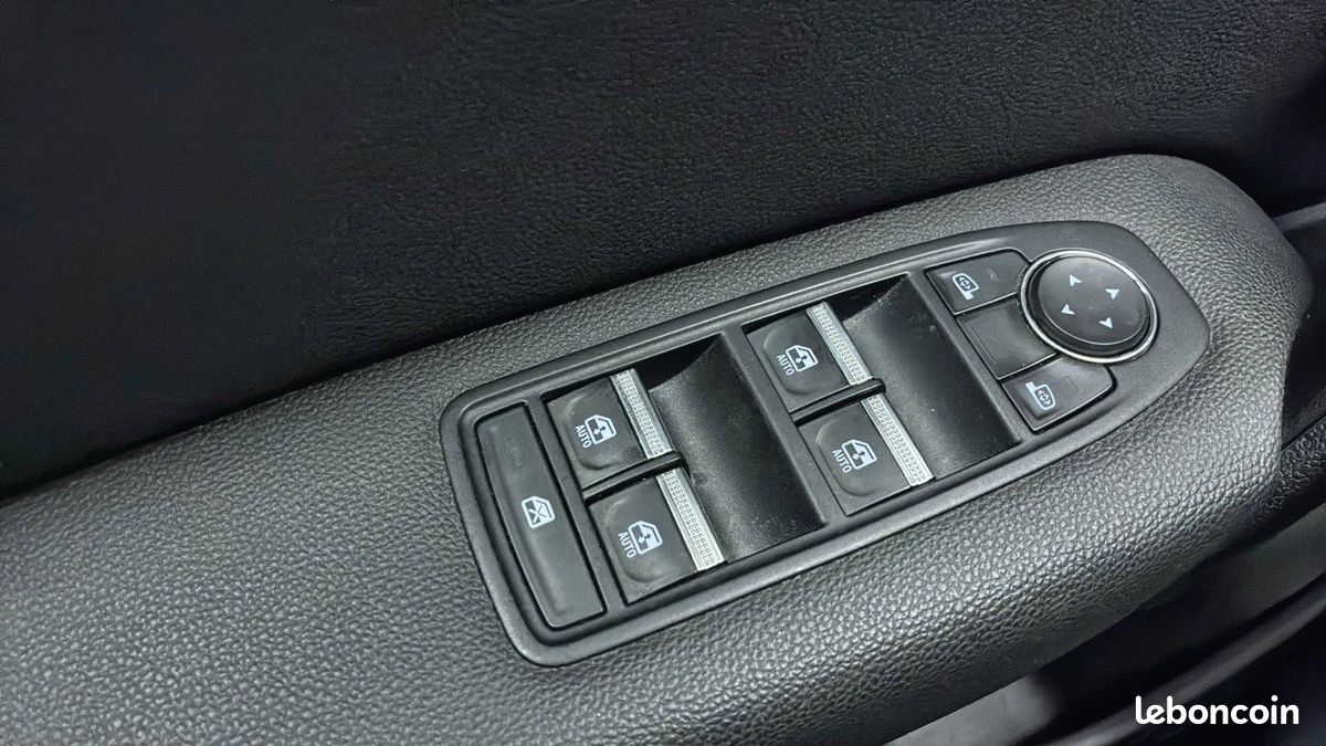 Renault captur e tech 145 21 intens (image 17)