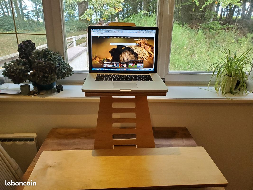 Harmony Desk (image 1)