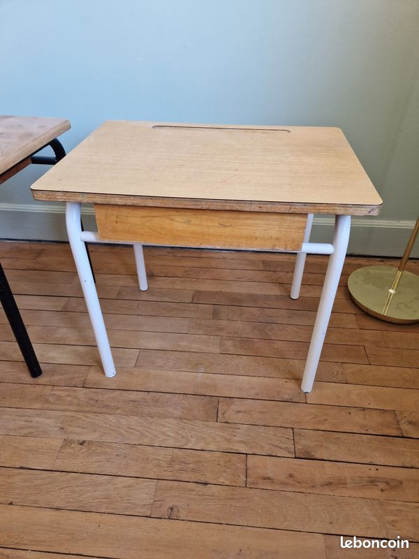 Petit bureau d'écolier en bois vintage (image 5)