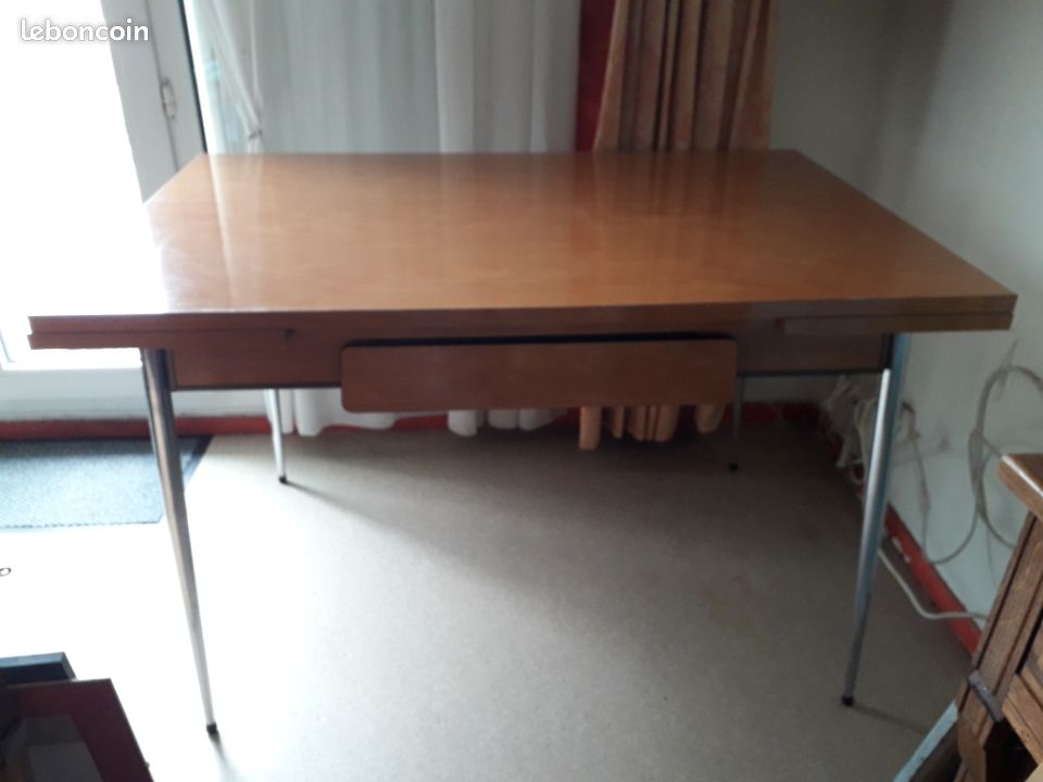 Table formica (image 1)