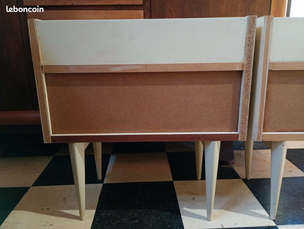 URGENT A SAISIR AVANT LE 19 SEPTEMBRE Lot de 2 tables de chevet bois laqué blanc crème (image 4)