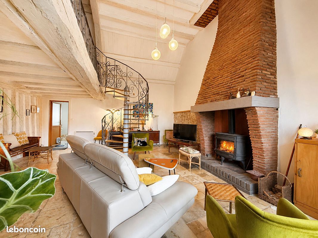 Maison 8 pièces 209 m² · à Saint-Ay · 209 m² · 399 000 €