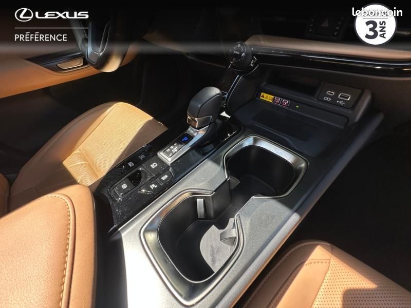 Lexus NX 450h+ Executive 4WD (image 10)