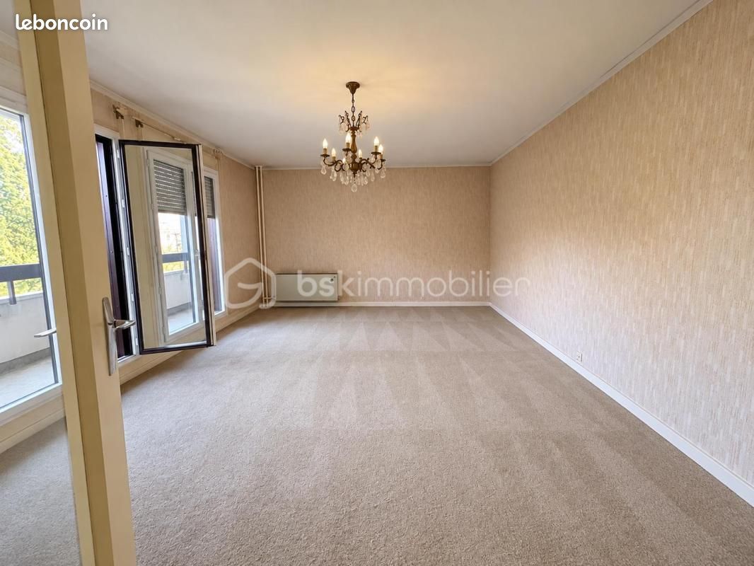 Appartement 4 pièces 82 m² · au Coudray-Montceaux · 82 m² · 179 000 €