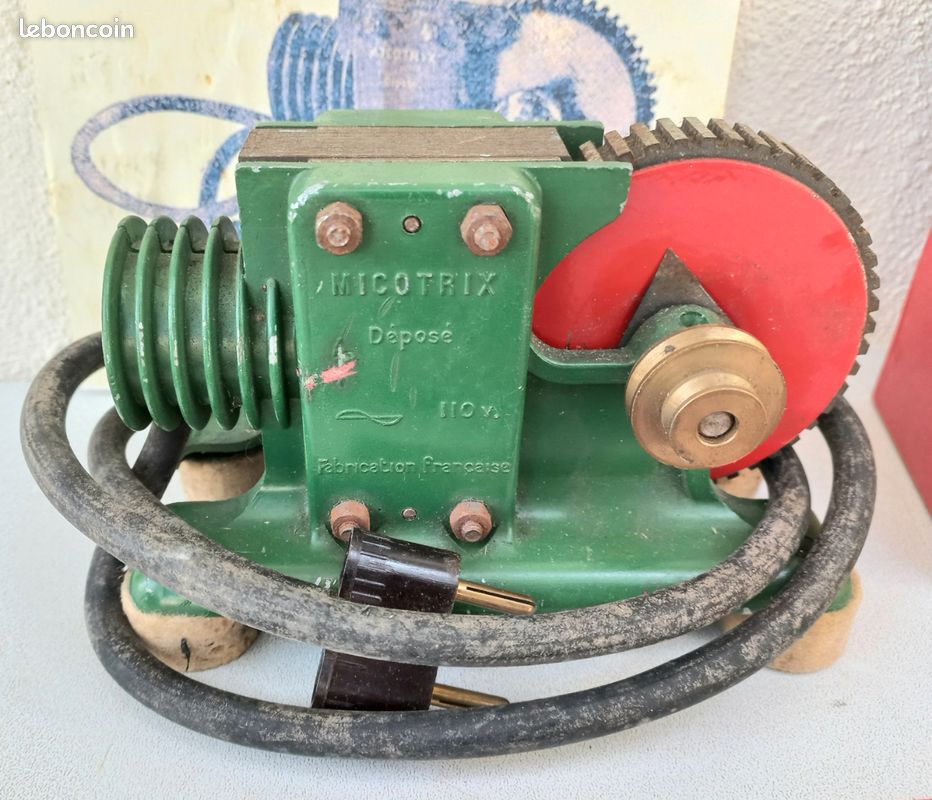 Petit Moteur Trix En Tôle – Jouet Mécanique Ancien, Très Bon état